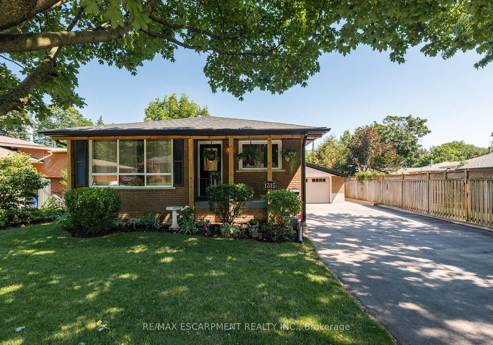 1315-rosemary-crescent-burlington-ontario-w13558322