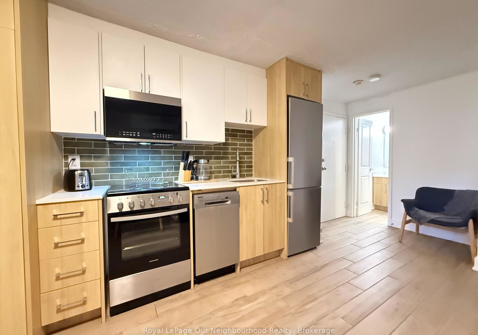160-dowling-avenue-toronto-toronto-ontario-w13558368