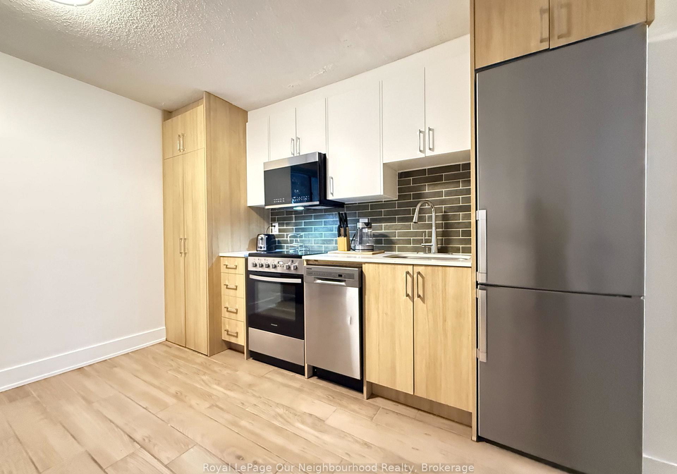160-dowling-avenue-toronto-toronto-ontario-w13558368