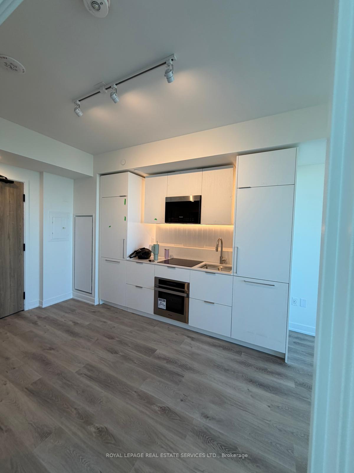 799-the-queensway-toronto-etobicoke-ontario-w13558544