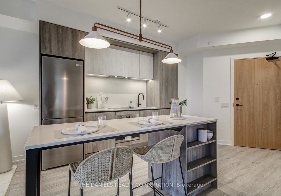 2495-eglinton-avenue-w-mississauga-ontario-w13558614