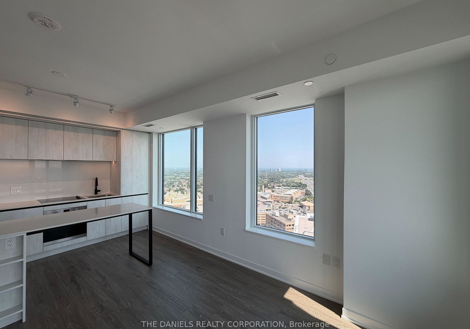 2495-eglinton-avenue-w-mississauga-ontario-w13558642