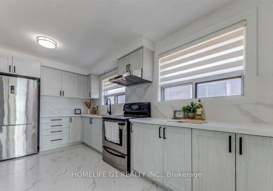 12-primula-crescent-toronto-york-ontario-w13558694