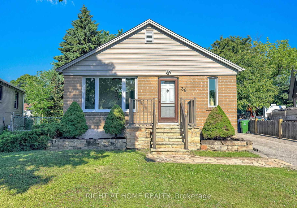 36-huntsmoor-avenue-toronto-etobicoke-ontario-w13558888