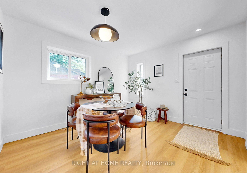 36-huntsmoor-avenue-toronto-etobicoke-ontario-w13558888