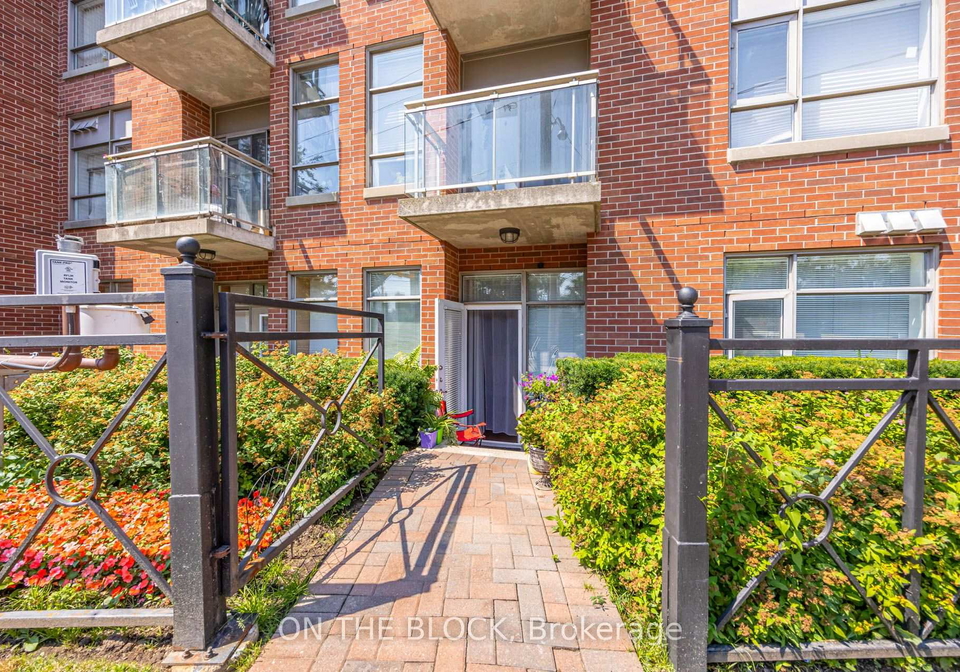 2495-dundas-street-w-toronto-toronto-ontario-w13559024