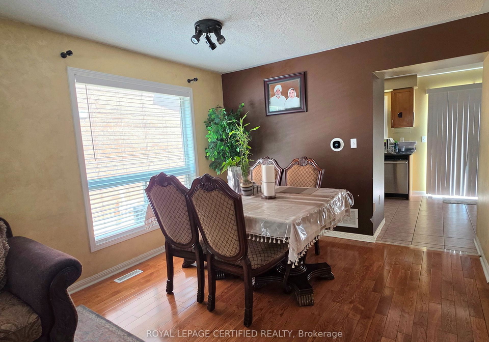 7-penn-drive-brampton-ontario-w13559064