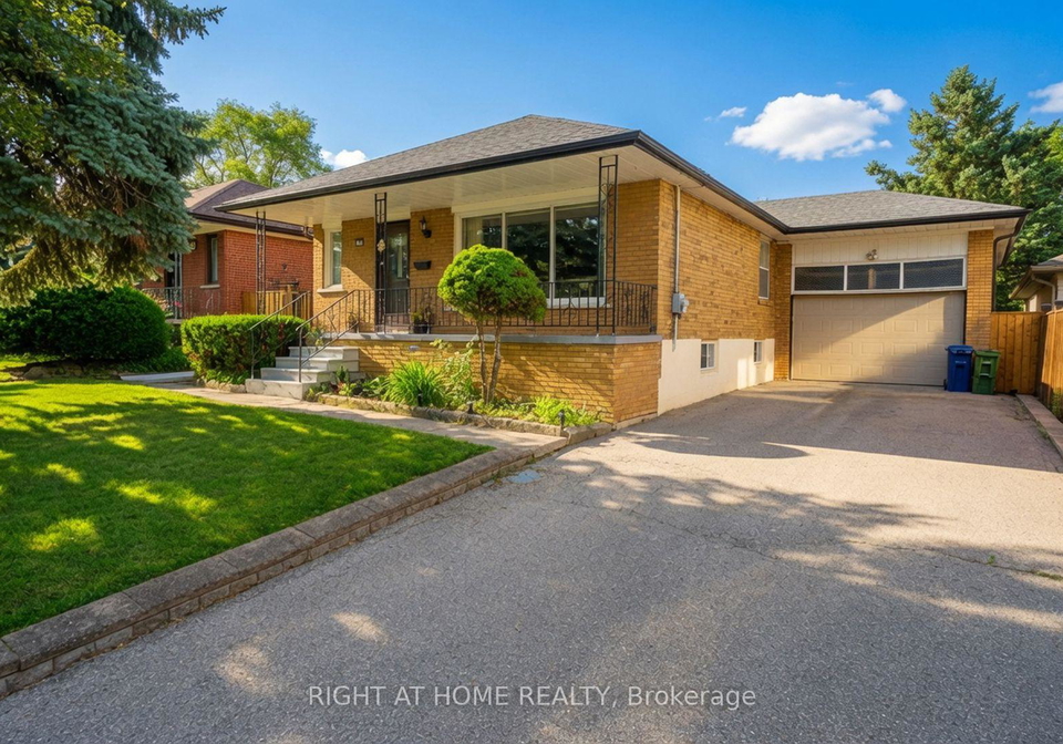 37-garside-crescent-toronto-north-york-ontario-w13559868