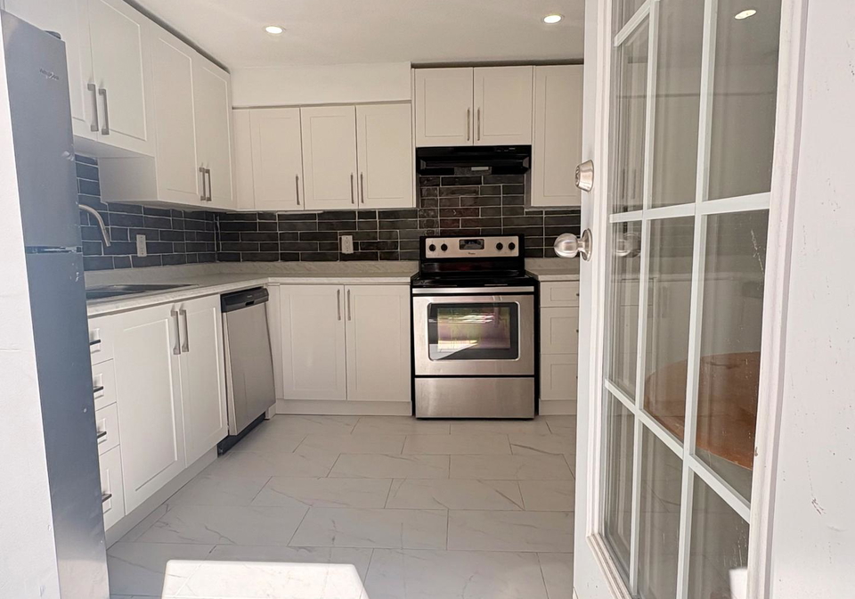 1432-golden-meadow-trail-oakville-ontario-w13559874