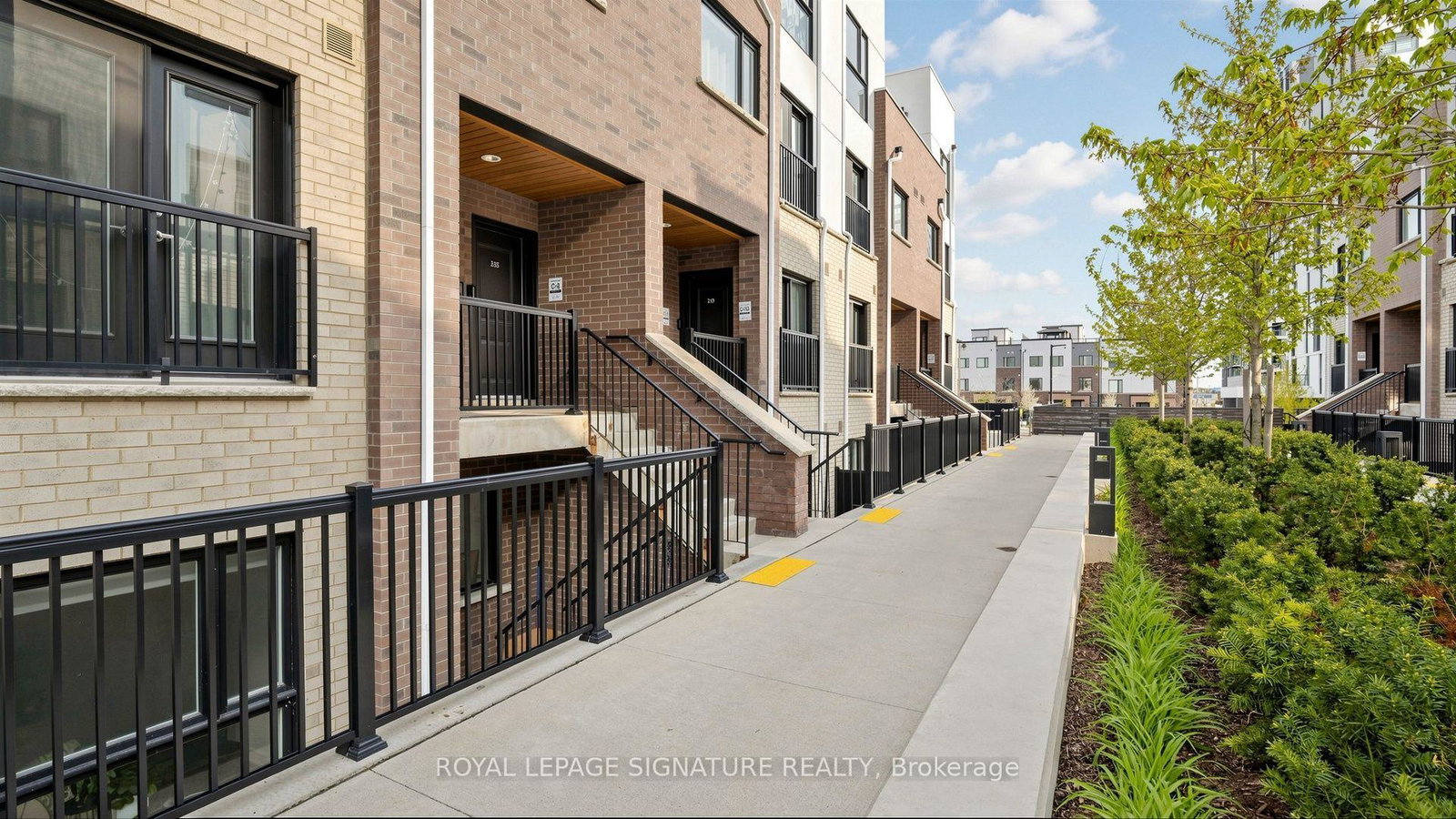 349-wheat-boom-drive-oakville-ontario-w13560086