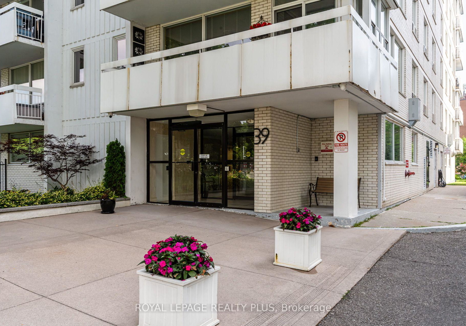 39-stavebank-road-n-mississauga-ontario-w13560284