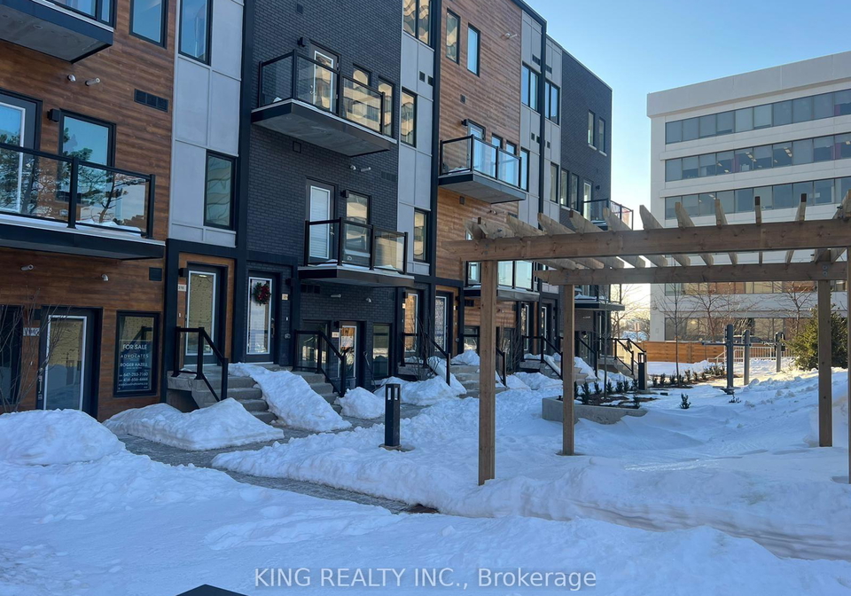 402-the-eastmall-toronto-etobicoke-ontario-w13560454