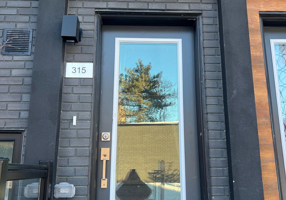 402-the-eastmall-toronto-etobicoke-ontario-w13560454