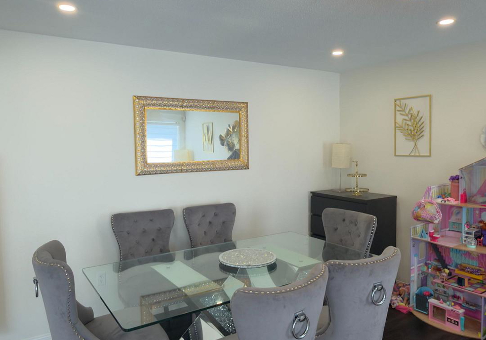 611-bennett-boulevard-milton-ontario-w13560614