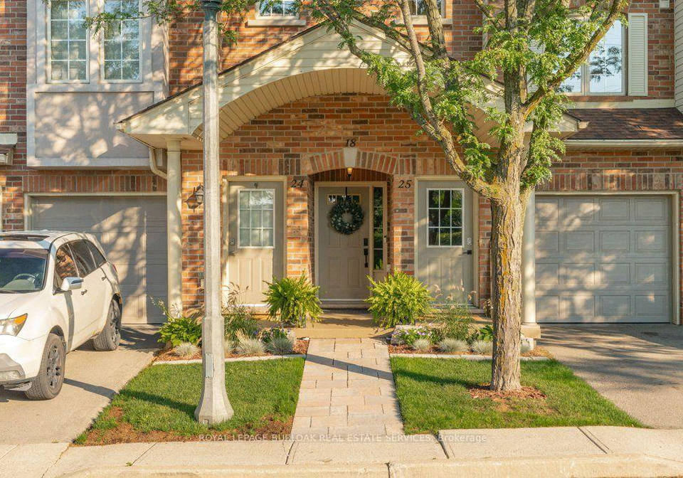 4045-upper-middle-road-burlington-ontario-w13560812