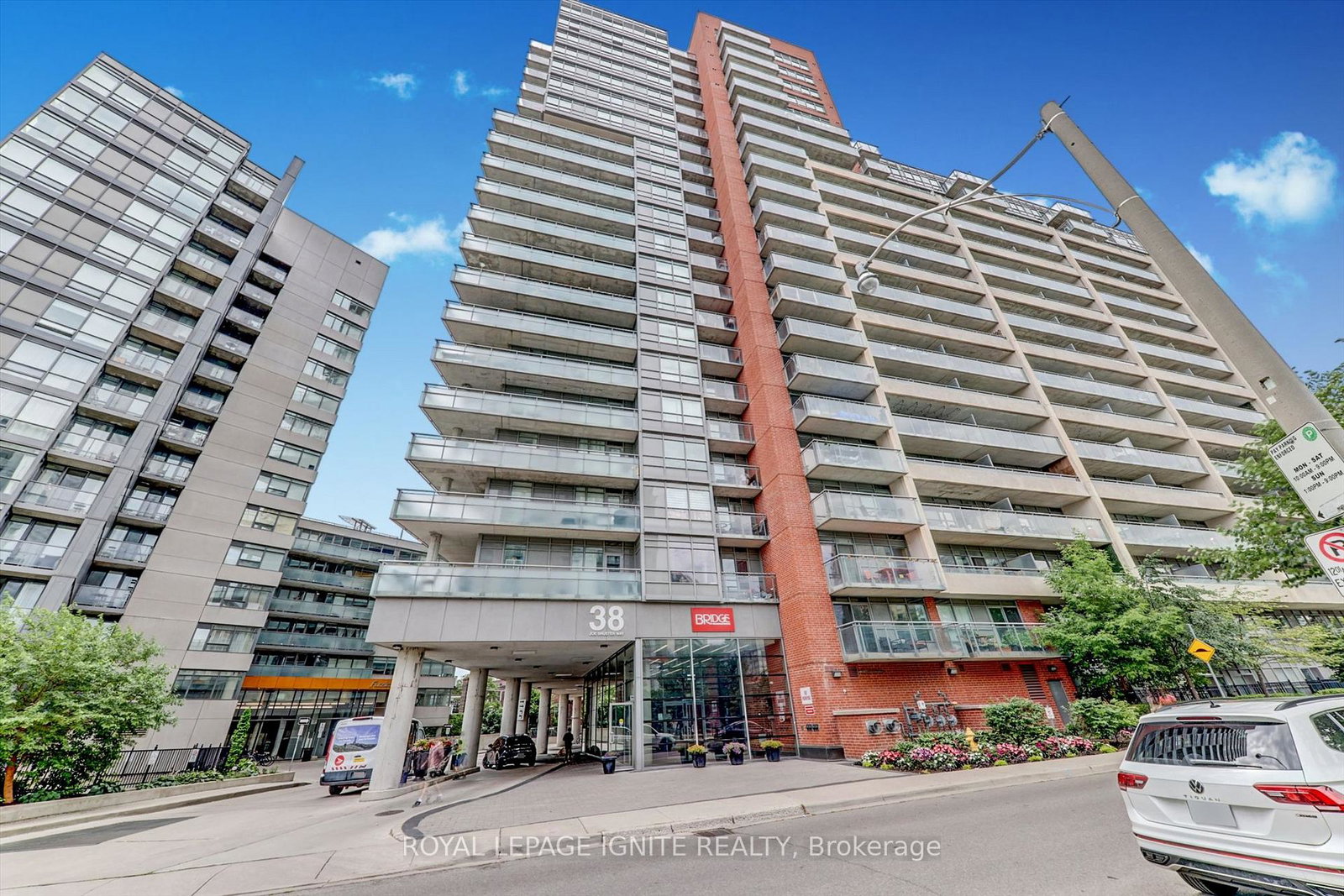 38-joe-shuster-way-toronto-toronto-ontario-w13560950