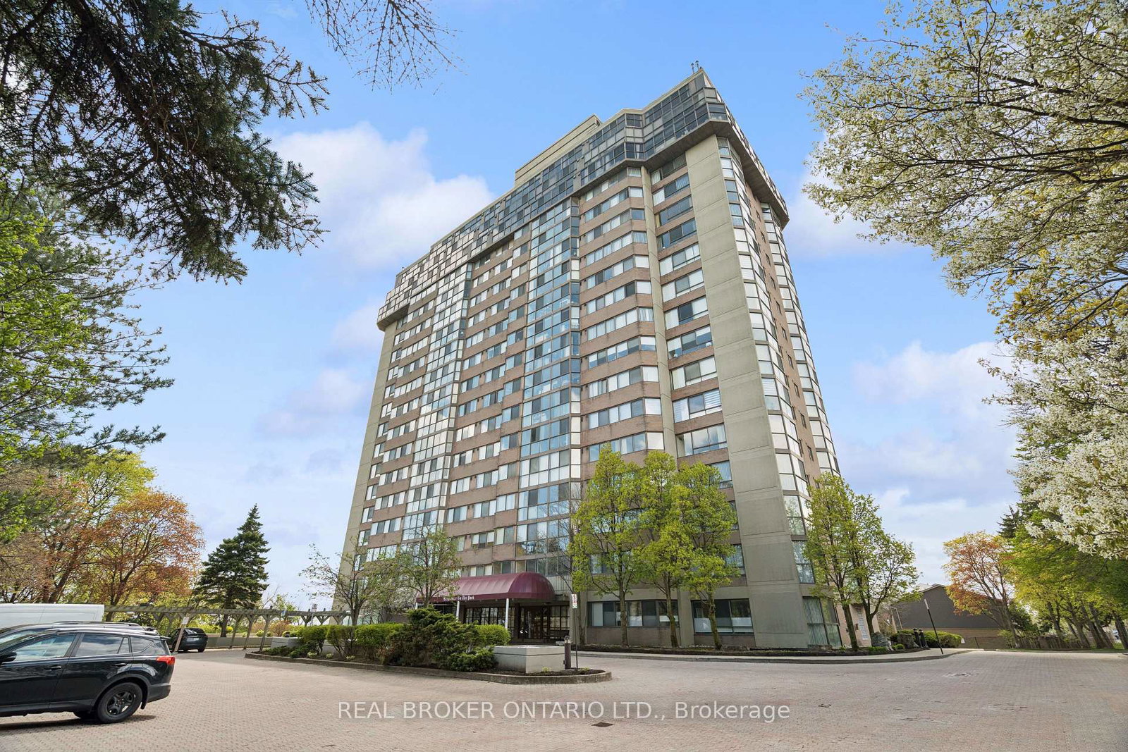 880-dundas-street-w-mississauga-ontario-w13560984