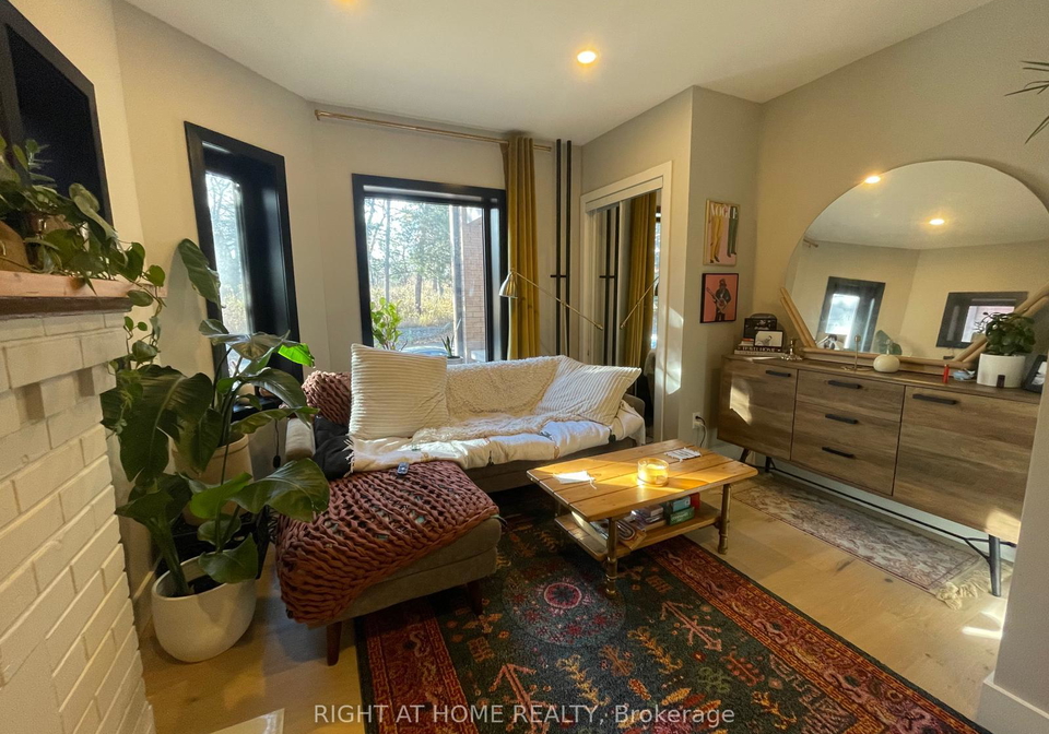 363-parkside-drive-toronto-toronto-ontario-w13561030