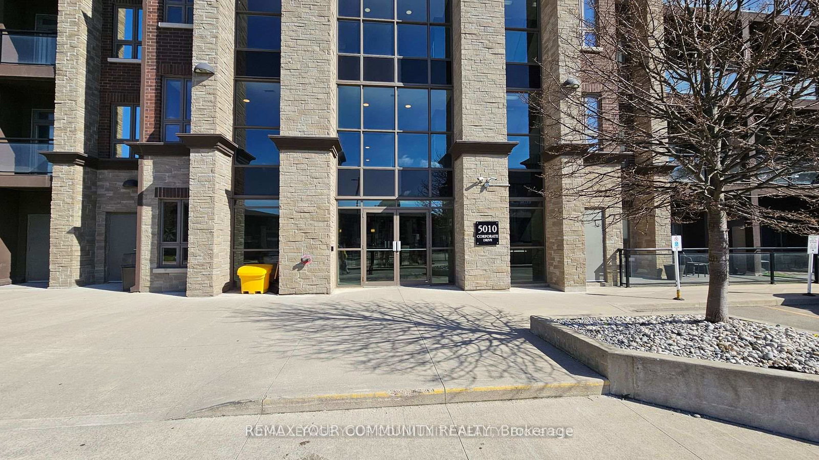 5010-corporate-drive-burlington-ontario-w13561076