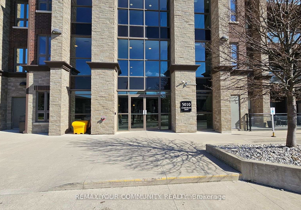 5010-corporate-drive-burlington-ontario-w13561076