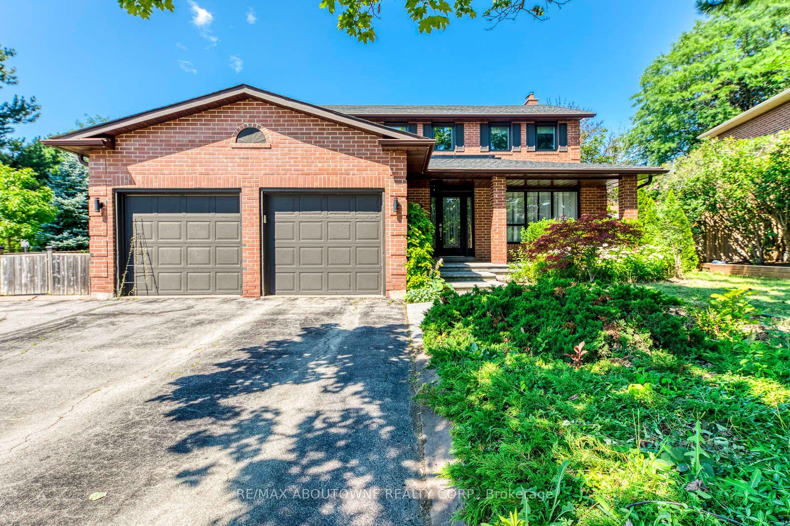 1124-notley-crescent-oakville-ontario-w13561188