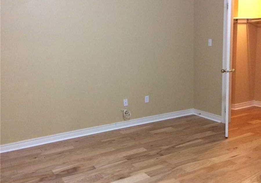 4820-yorkshire-avenue-mississauga-ontario-w13561406