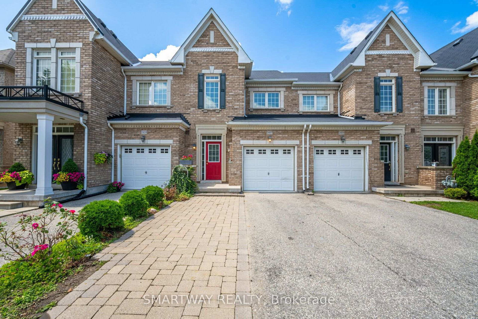 2437-montagne-avenue-oakville-ontario-w13561776