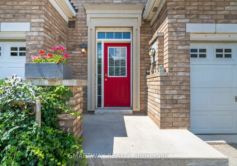 2437-montagne-avenue-oakville-ontario-w13561776