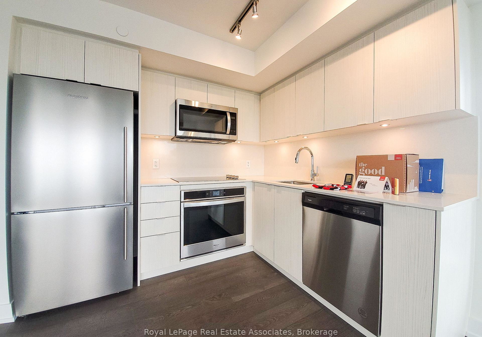 5-mabelle-avenue-toronto-etobicoke-ontario-w13562130