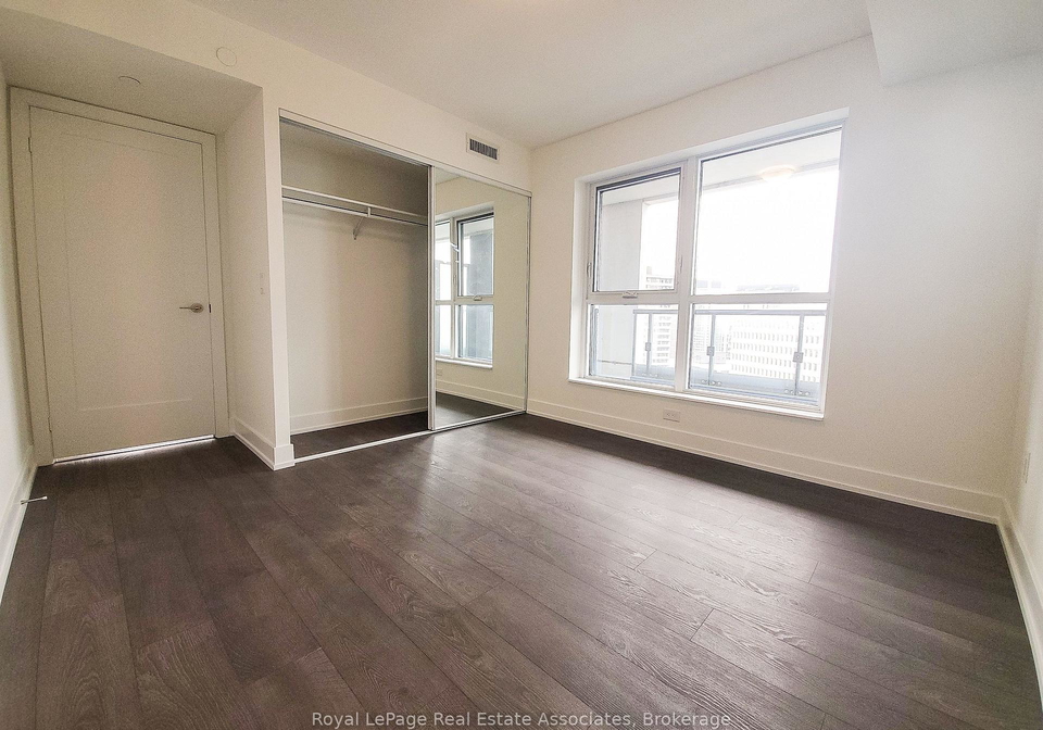 5-mabelle-avenue-toronto-etobicoke-ontario-w13562130