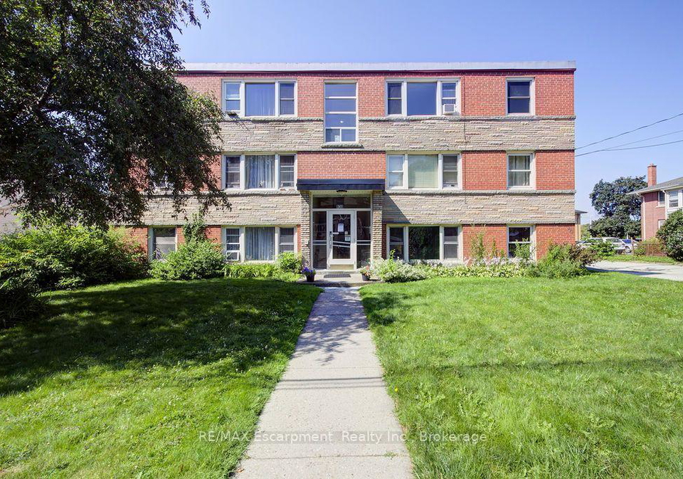 830-robinson-street-burlington-ontario-w13562494