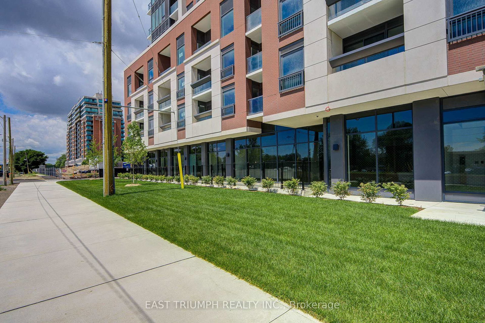 4010-eglinton-avenue-w-toronto-etobicoke-ontario-w13562524