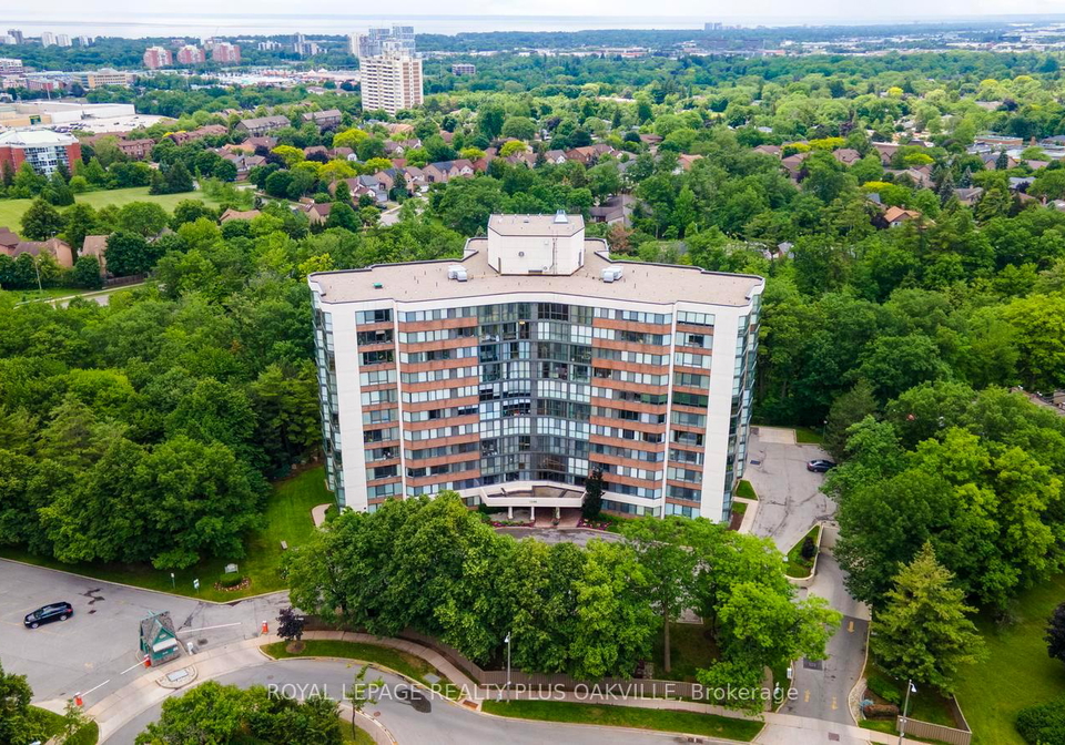 1240-marlborough-court-oakville-ontario-w13562702
