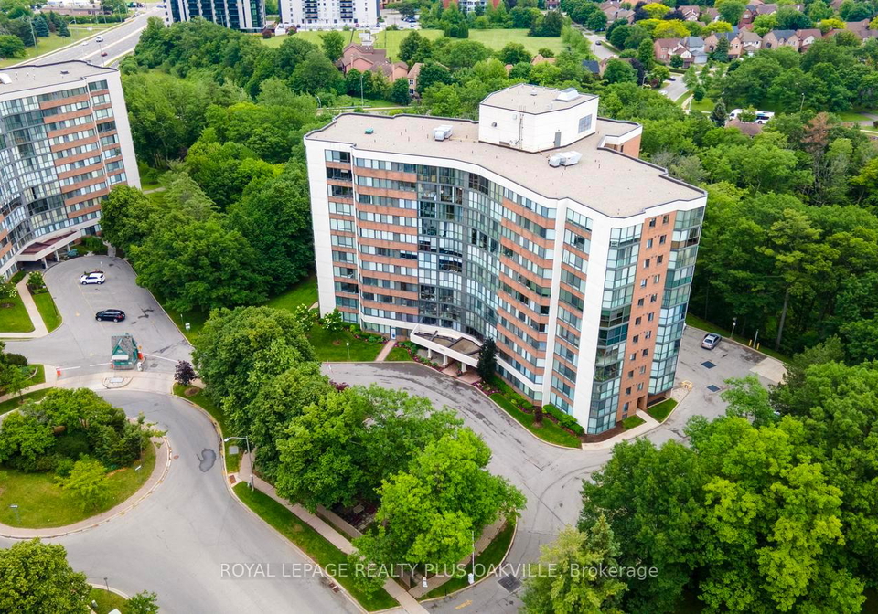 1240-marlborough-court-oakville-ontario-w13562702