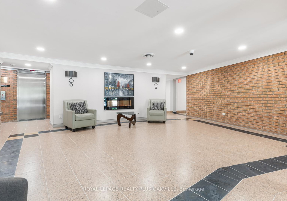 1240-marlborough-court-oakville-ontario-w13562702