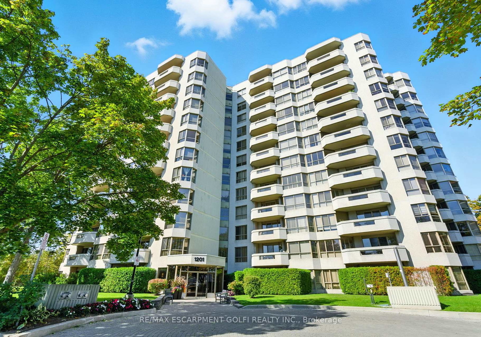 1201-north-shore-boulevard-e-burlington-ontario-w13563188