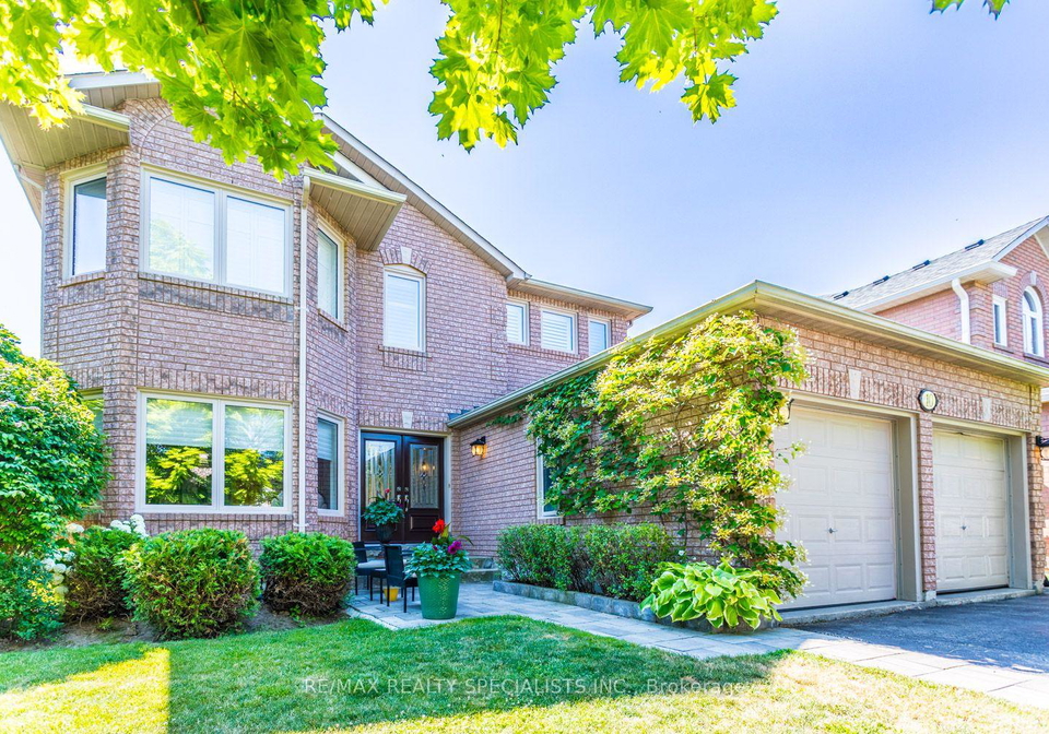 10-split-maple-lane-halton-hills-ontario-w13563264