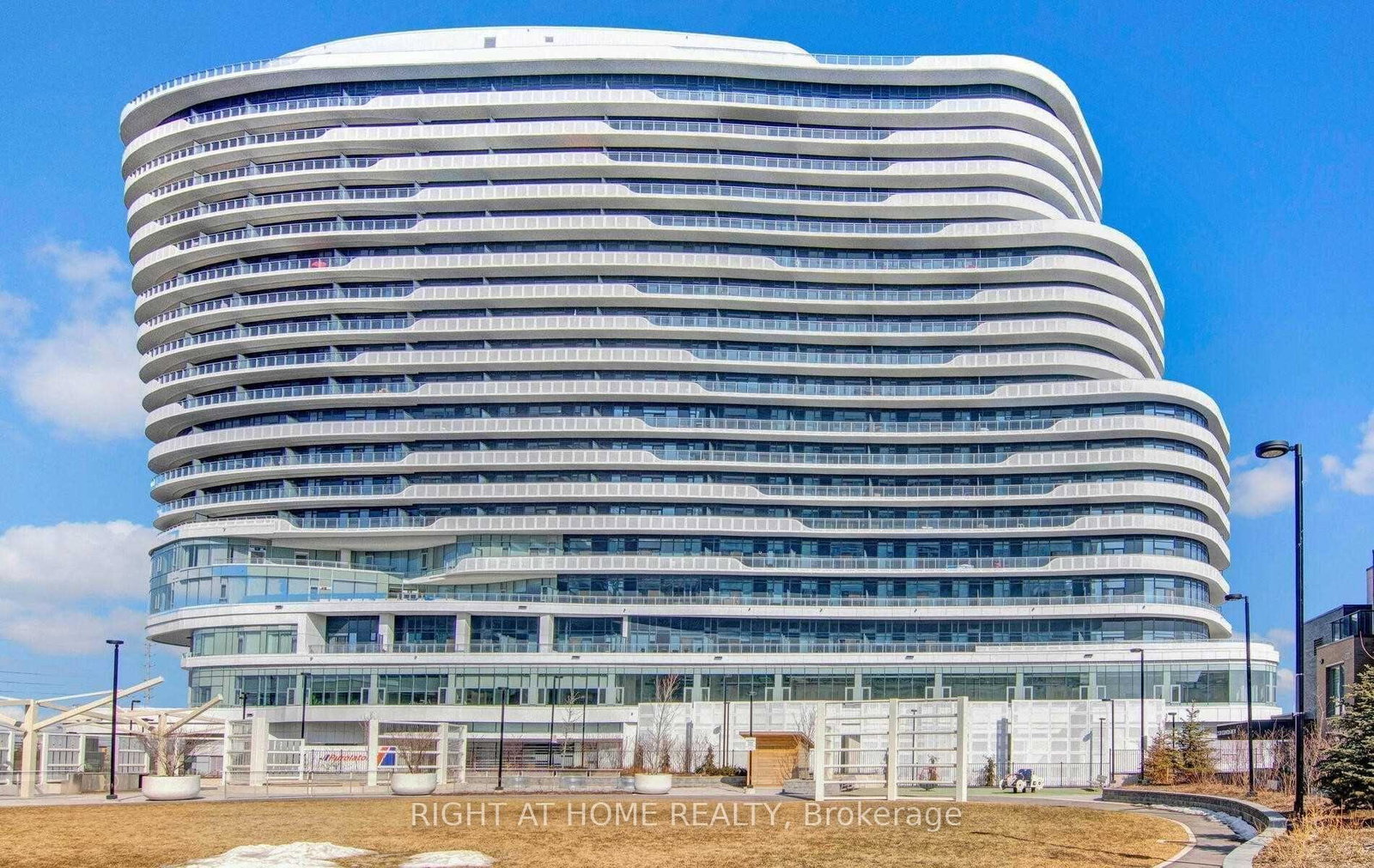 2520-eglinton-avenue-w-mississauga-ontario-w13563340