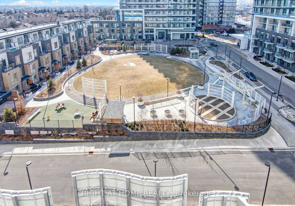 2520-eglinton-avenue-w-mississauga-ontario-w13563340
