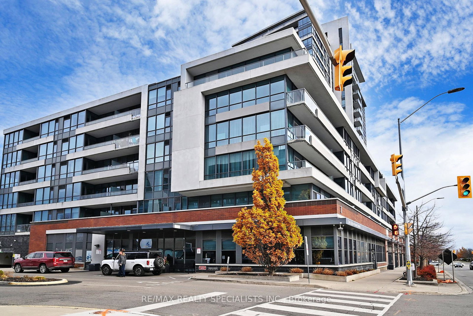 1-hurontario-street-mississauga-ontario-w13563610