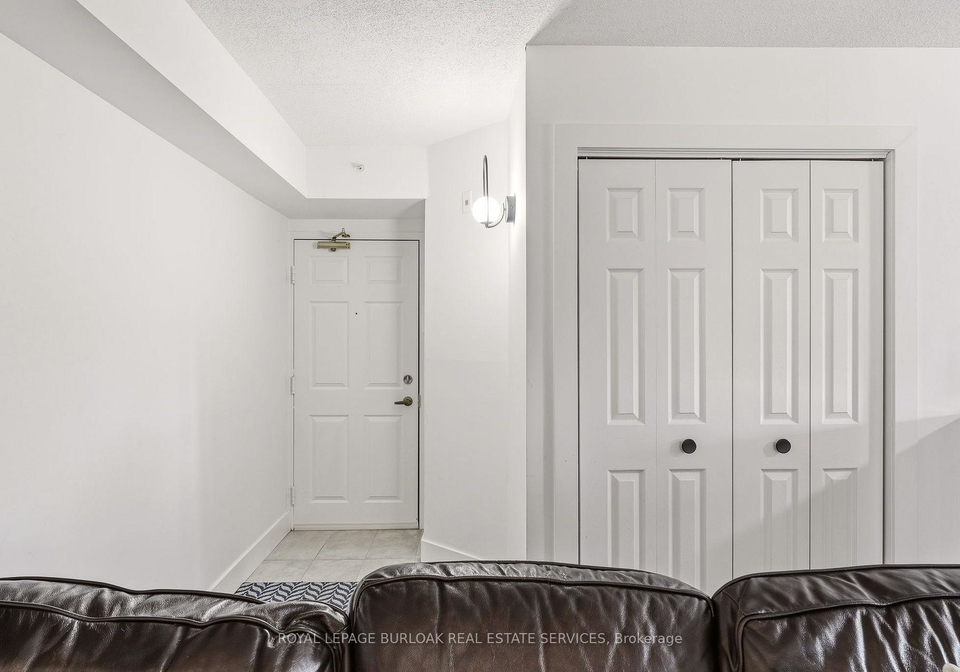 1411-walkers-line-burlington-ontario-w13564004