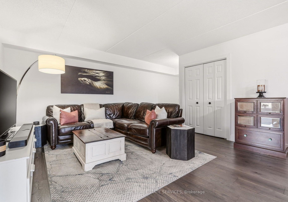1411-walkers-line-burlington-ontario-w13564004