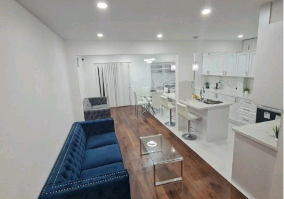 7153-village-walk-mississauga-ontario-w13564316