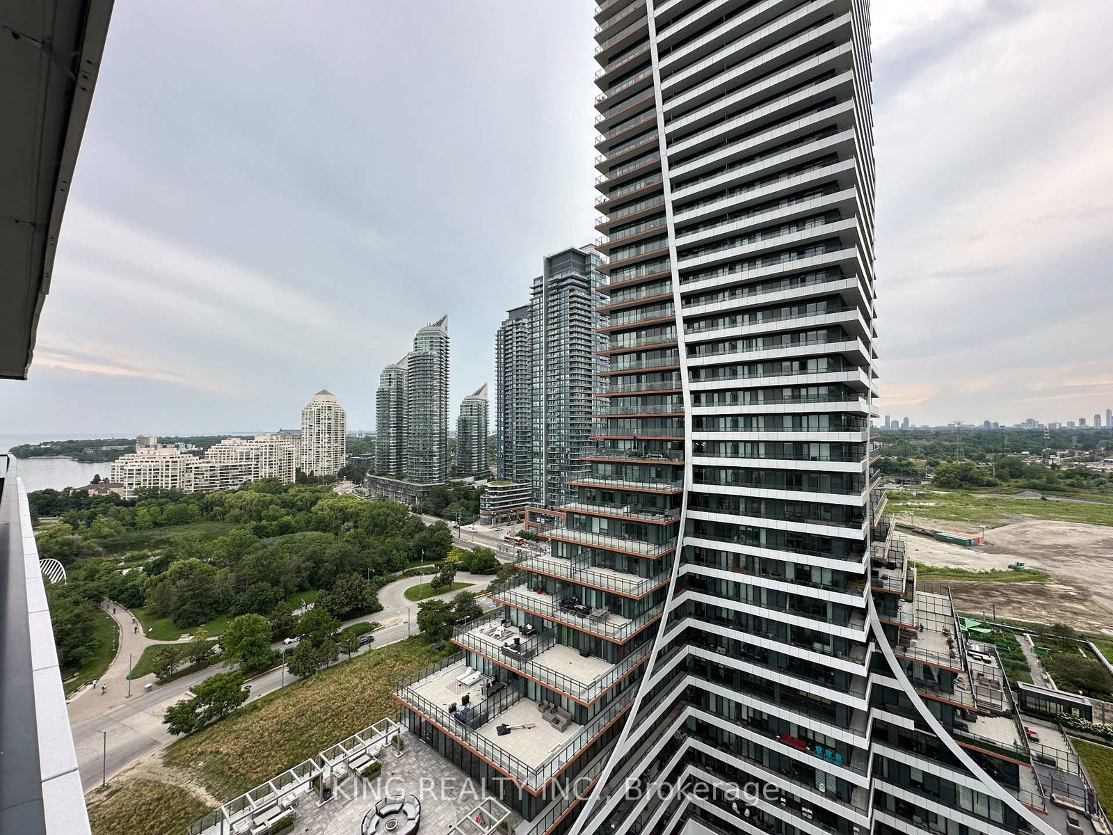 20-shore-breeze-drive-toronto-etobicoke-ontario-w13564556
