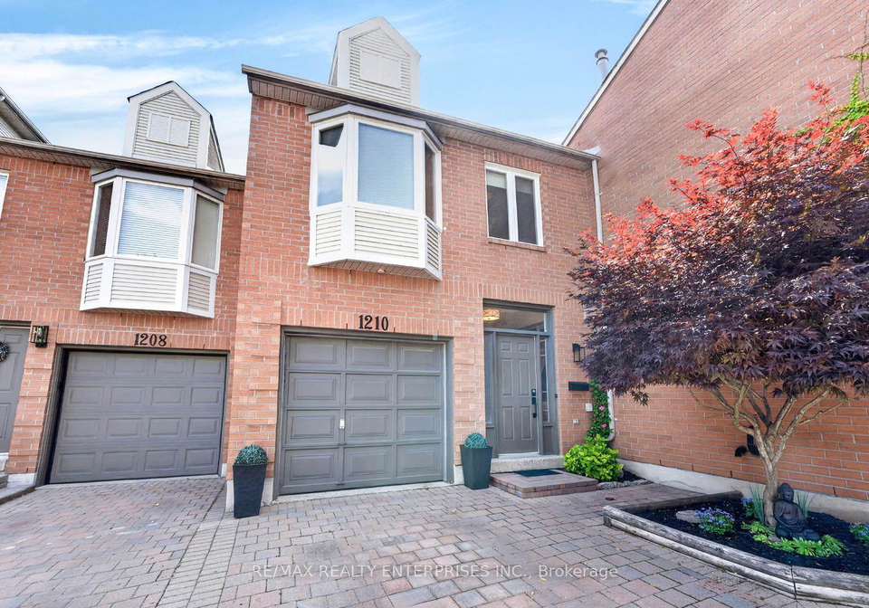 1210-upper-village-drive-mississauga-ontario-w13564766