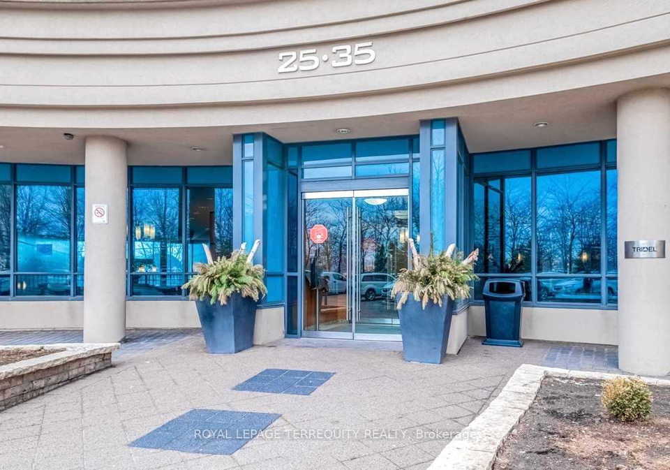 25-viking-lane-toronto-etobicoke-ontario-w13564934