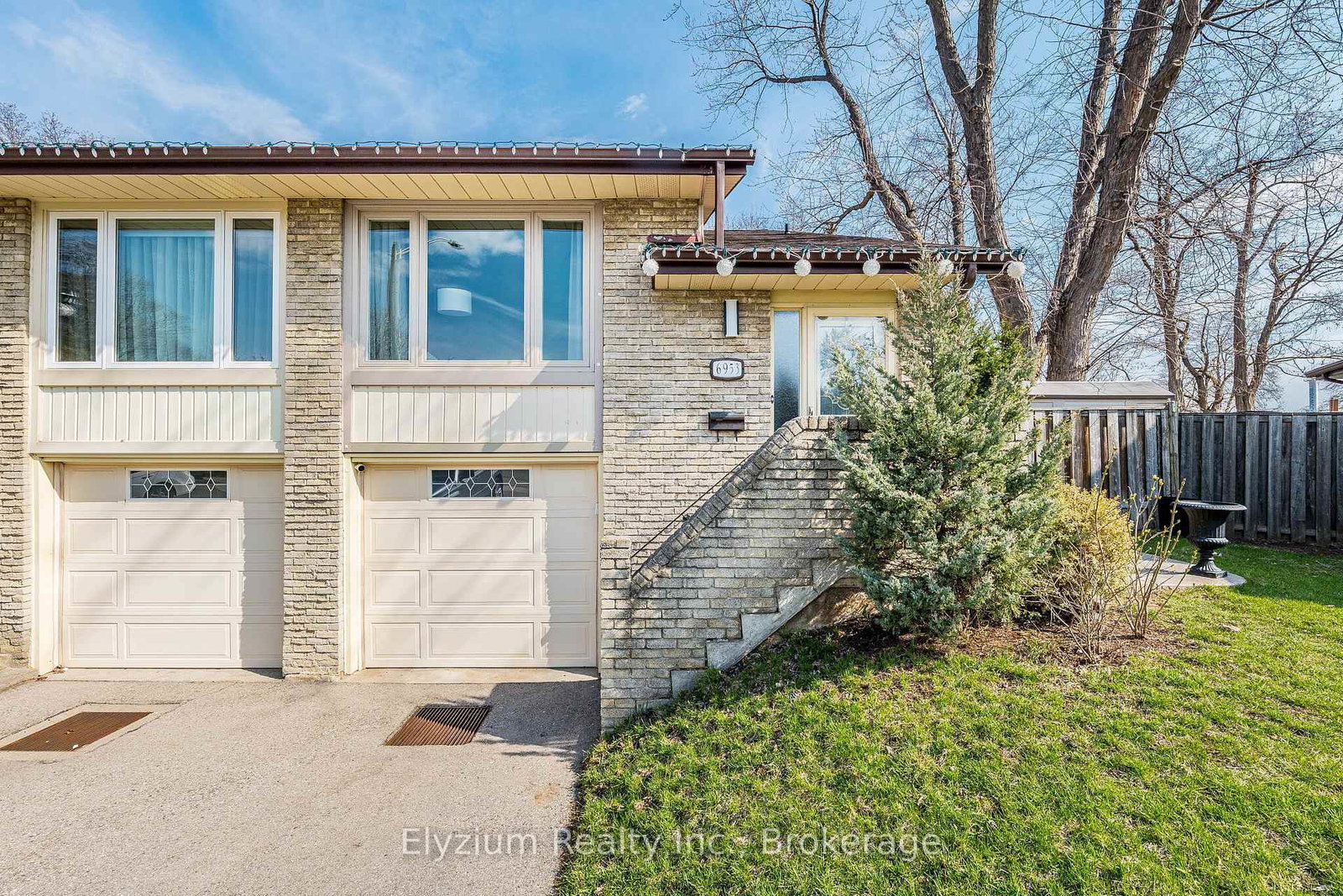 6953-cherbourg-gardens-mississauga-ontario-w13565134