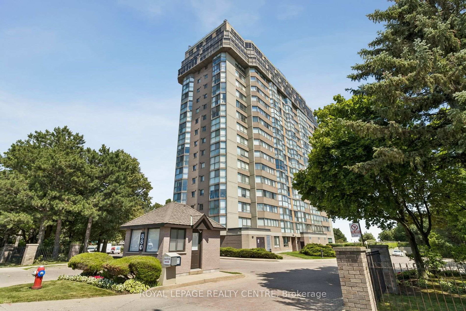 880-dundas-street-west-mississauga-ontario-w13565180