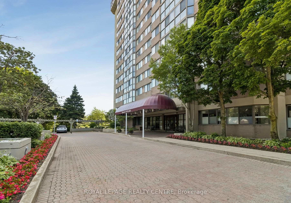 880-dundas-street-west-mississauga-ontario-w13565180