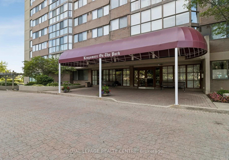 880-dundas-street-west-mississauga-ontario-w13565180